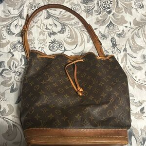 Authentic Louis Vuitton bucket Noe